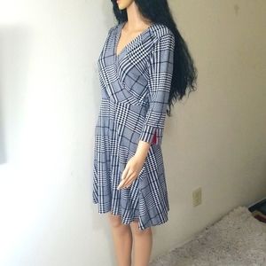 WHITE HOUSE BLACK MARKET DRESS